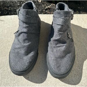 Blowfish, mid top shoe/sneaker, women’s size 7, gray